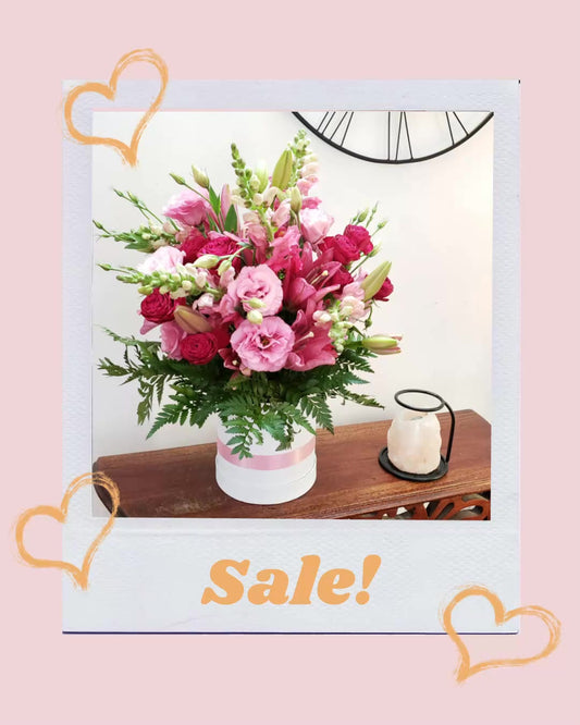 WHITE FLOWER HATBOX - Pictured is Standard size