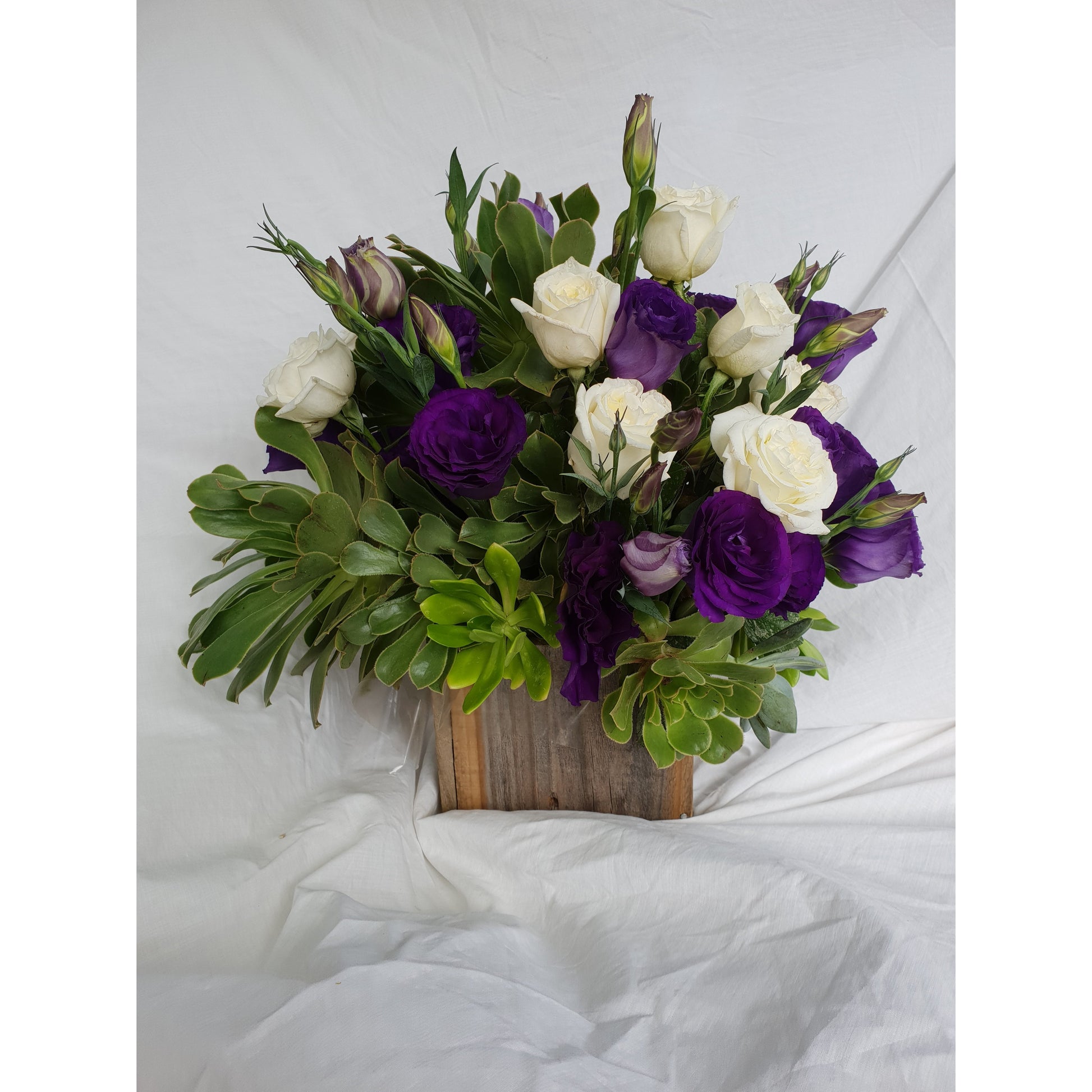 DELIGHTFUL - Pictured is Standard Size - Heidelberg Online Florist